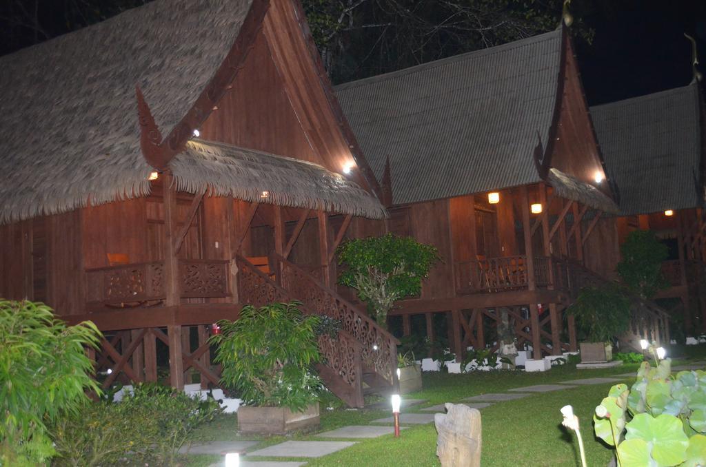 Lanna Ban Hotel Puerto Viejo de Talamanca Exteriör bild